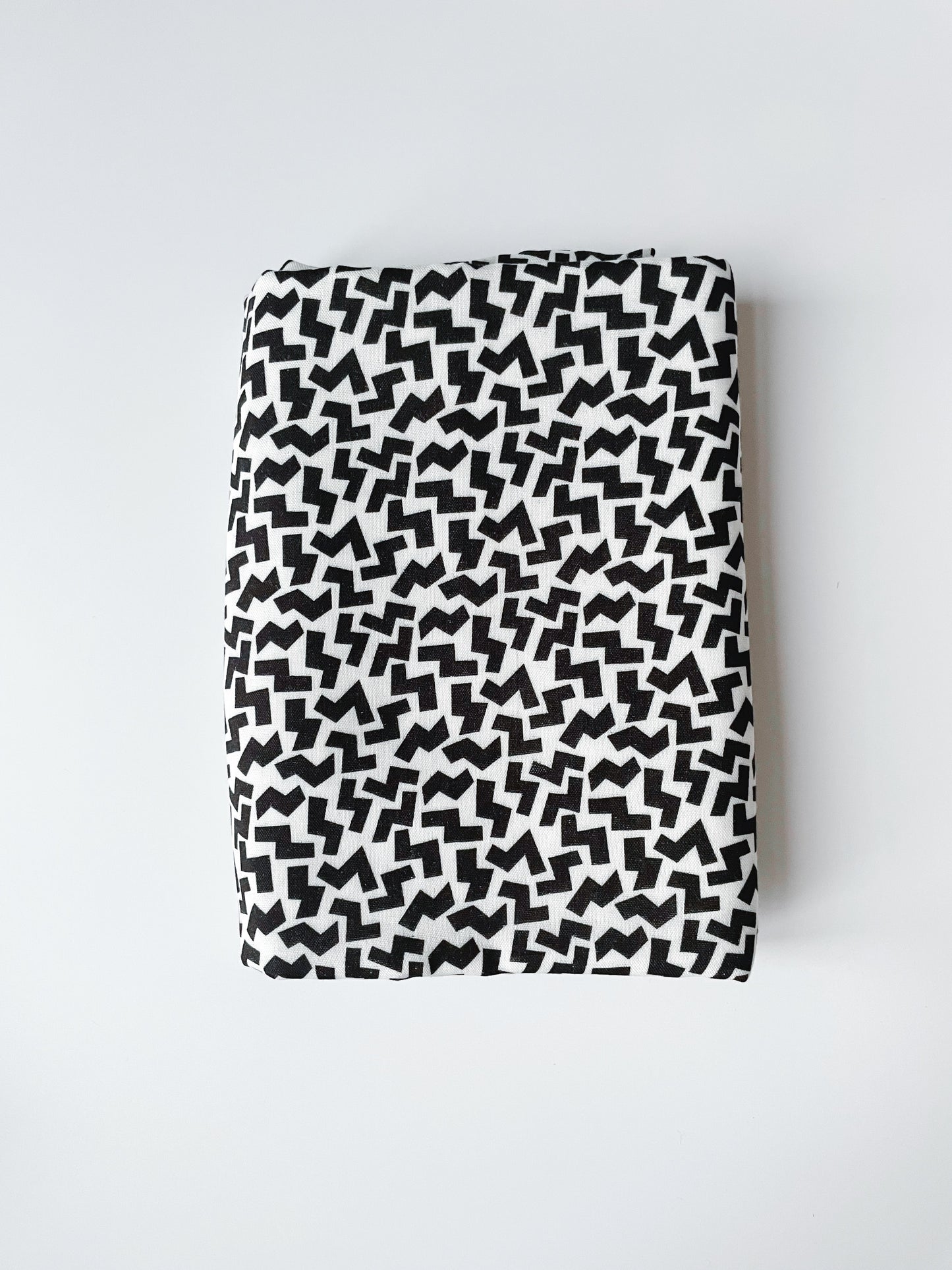 Muslin Swaddle • Zig Zag Print